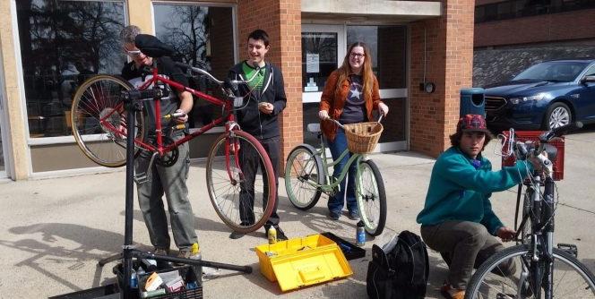 Bike fix-it clinics offered on campus during Earth Month.